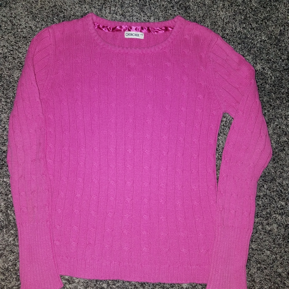 Girls size 7/8 super cute sweater